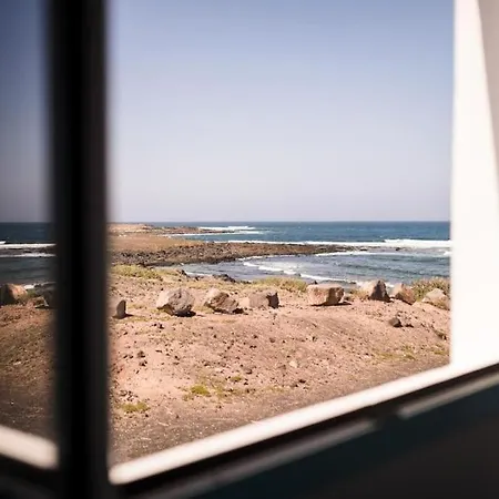 Casa Charcon Alto, En Primera Linea De Mar - Lanzarote *
