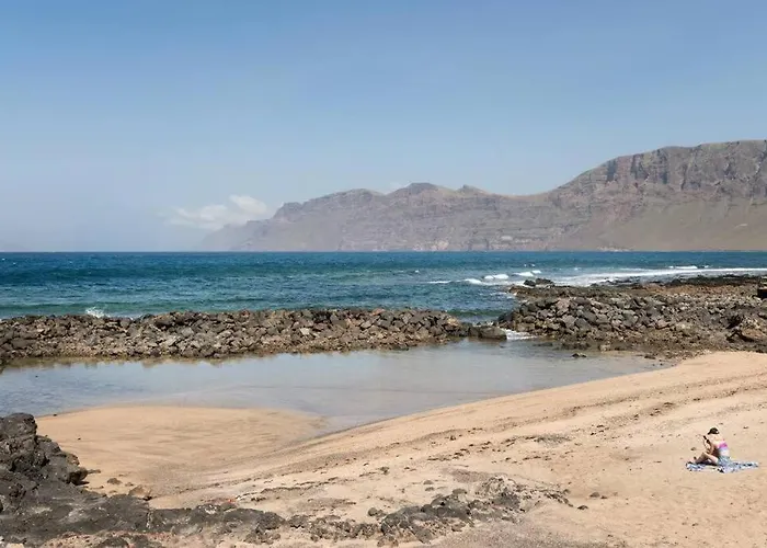 Casa Charcón Alto, En Primera Línea De Mar - Lanzarote