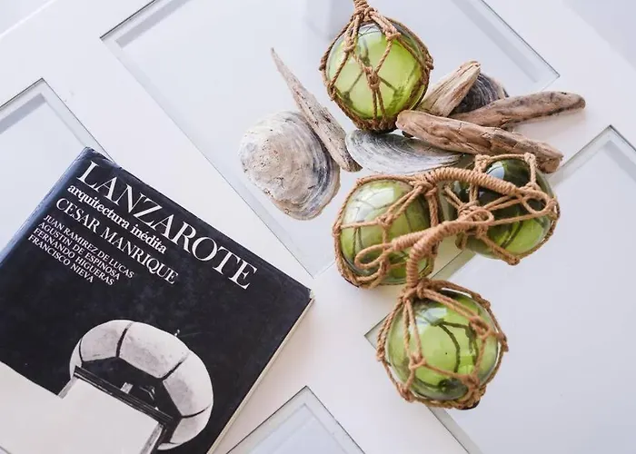 Casa Charcon Alto, En Primera Linea De Mar - Lanzarote