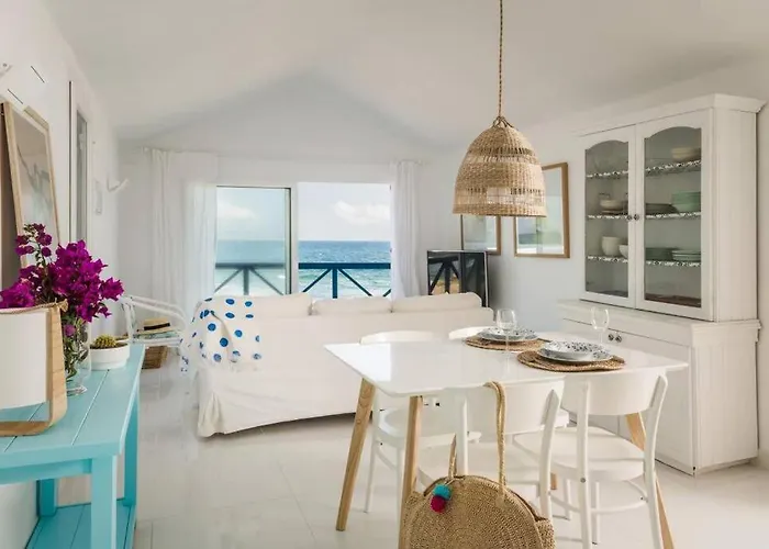 Casa Charcon Alto, En Primera Linea De Mar - Lanzarote 파마라
